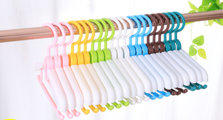 Plastic Colorful Hanger